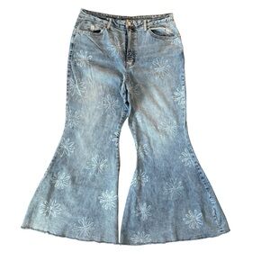 Wild Fable Flare Jeans, Size 14